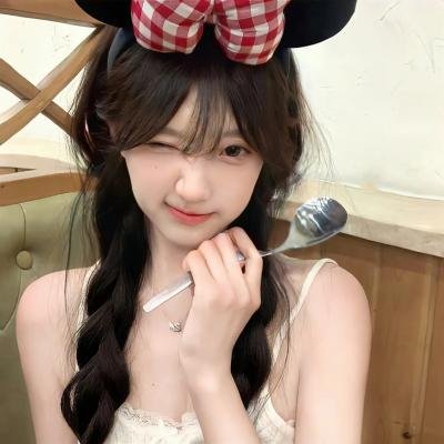 村里来了个直播女神